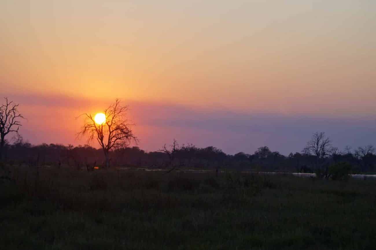 Sundowner im Okavango Delta
