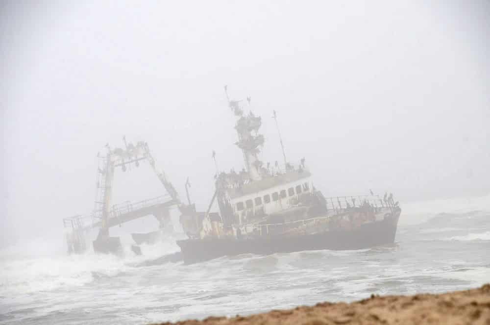 Schiffswrak entlang der Küste von Namibia