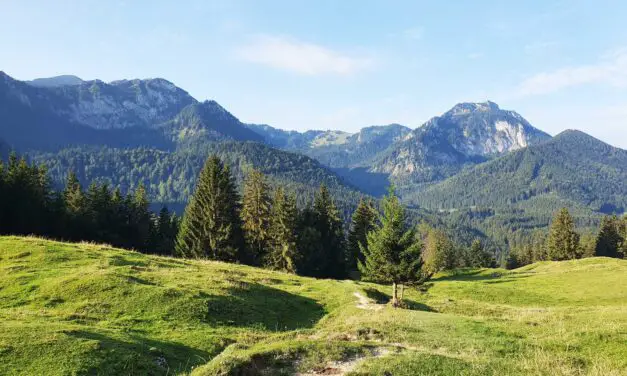 Wandern im Chiemgau und Inntal – 15 kurze Lieblingswanderungen für jede Jahreszeit [bestens geeignet für Familien]
