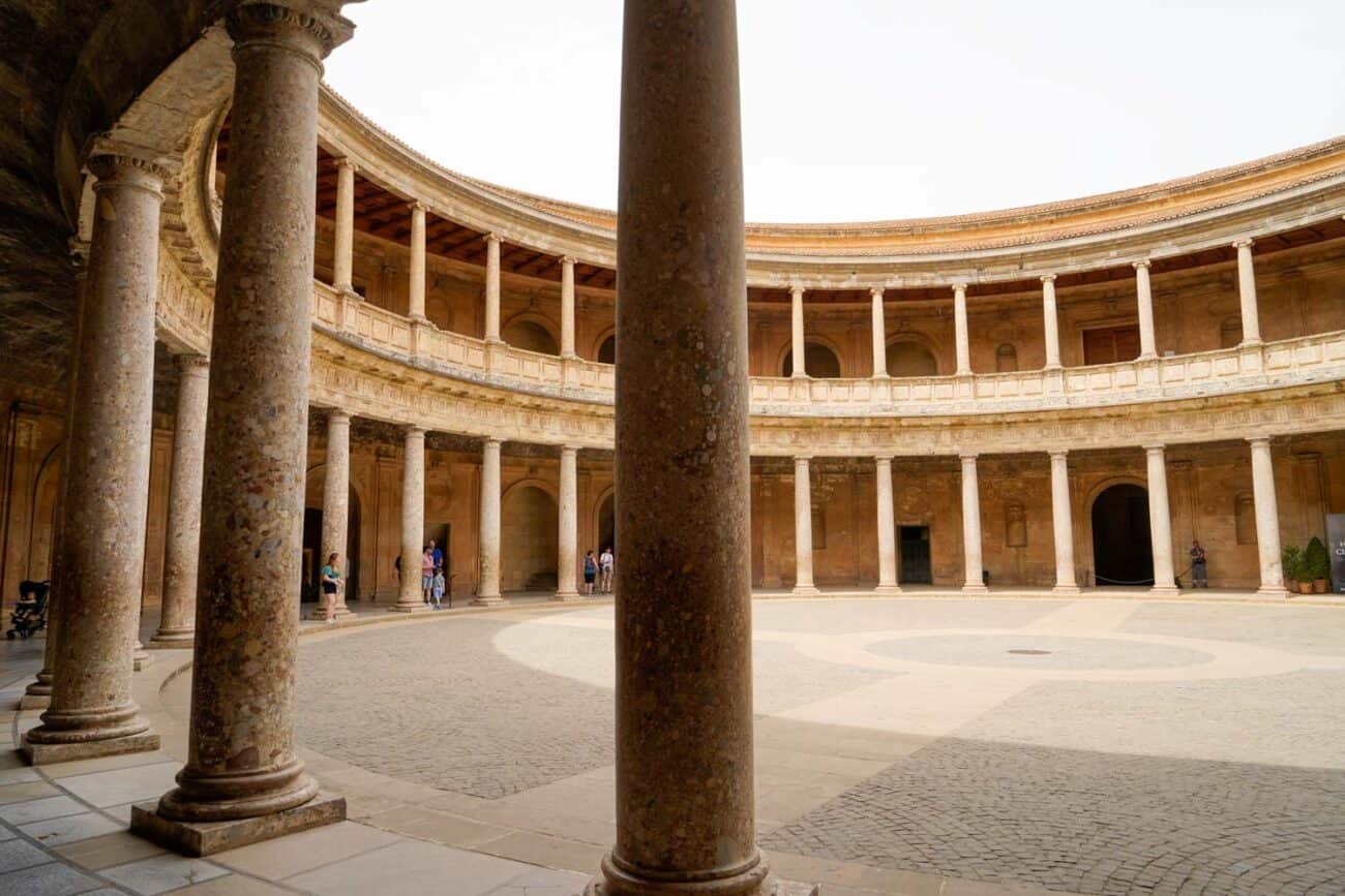 Palacia de Carlos V. - Sehenswürdigkeit in Granada, Alhambra