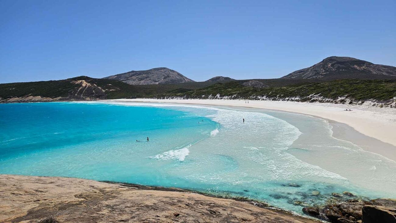 Hellfire Bay im Cape Le Grand Nationalpark nahe Esperance – abgelegener Strand mit dramatischer Felsküste