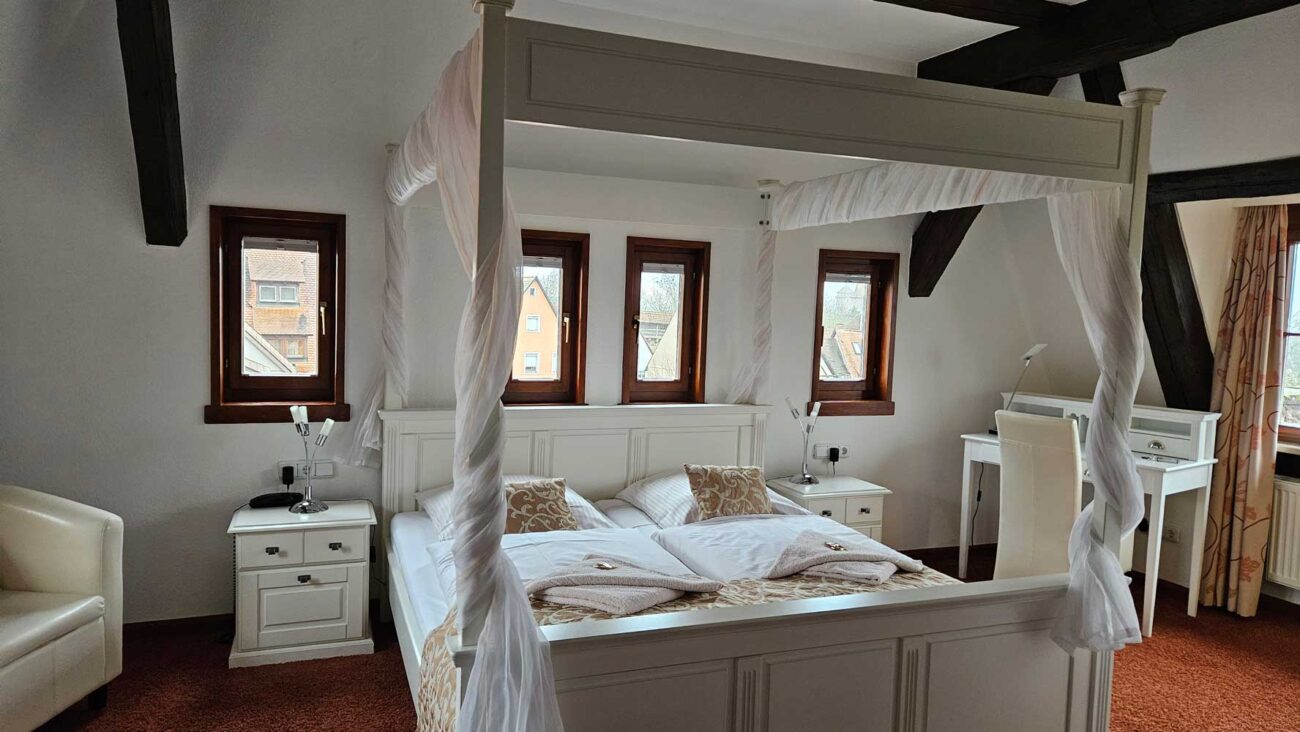 Hotel Altes Brauhaus in der Altstadt von Rothenburg ob der Tauber im Advent