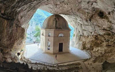 Marken Italien: meine Geheimtipps für Sehenswürdigkeiten & Strände für deinen Urlaub