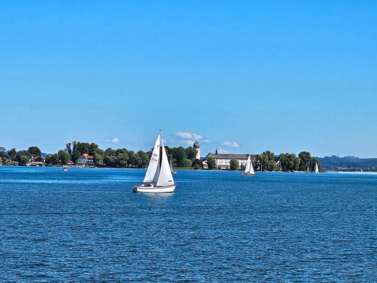 Blick auf die Fraueninsel vom Wasser aus